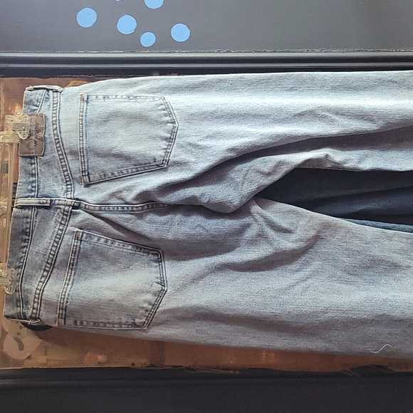 Cool pair Wranglers. Relaxed. - Picture 4 of 5